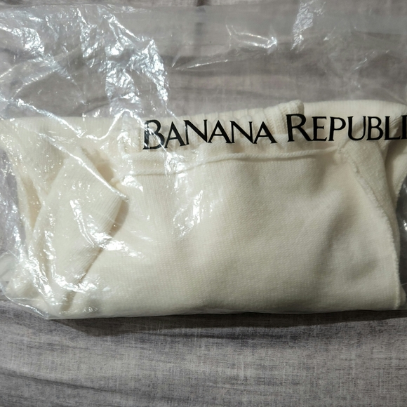 Banana Republic Extra Fine Italian Merino Turtleneck Sweater - New - Picture 3 of 3